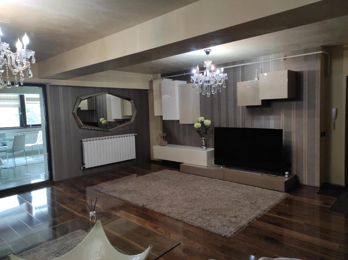 Apartament Lux Ultracentral Κραϊόβα Εξωτερικό φωτογραφία